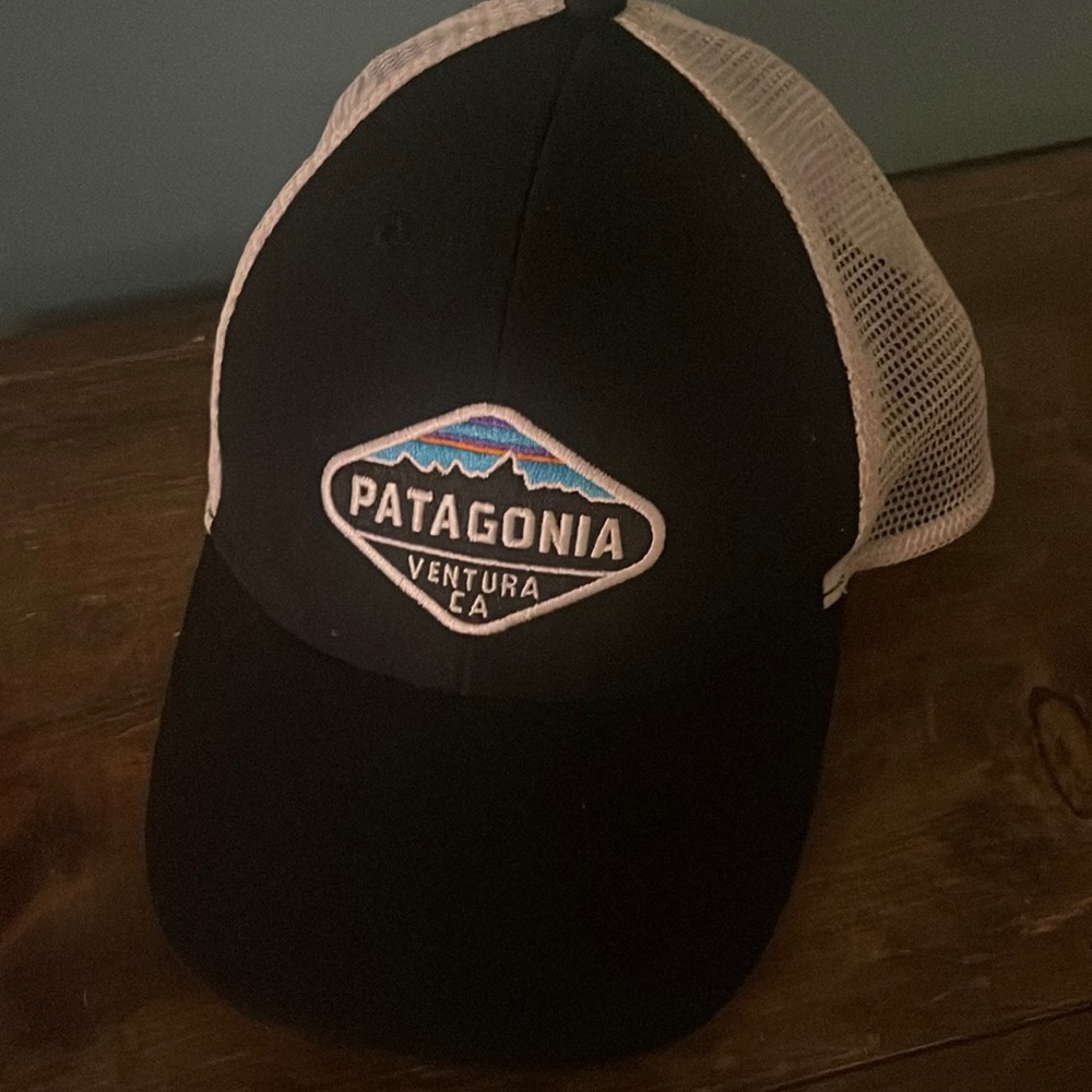 Patagonia black trucker hat